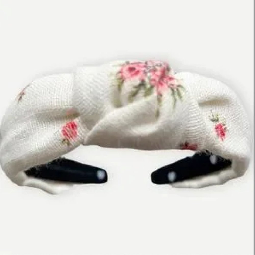 Lele Sadoughi x Loveshackfancy French Cream Floral Top Knot Headband.